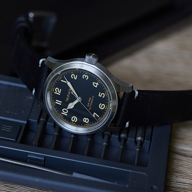 ミリフォルティック M059 フィールドウォッチ ミリタリー - Omega Watch Constellation のレビューと価格